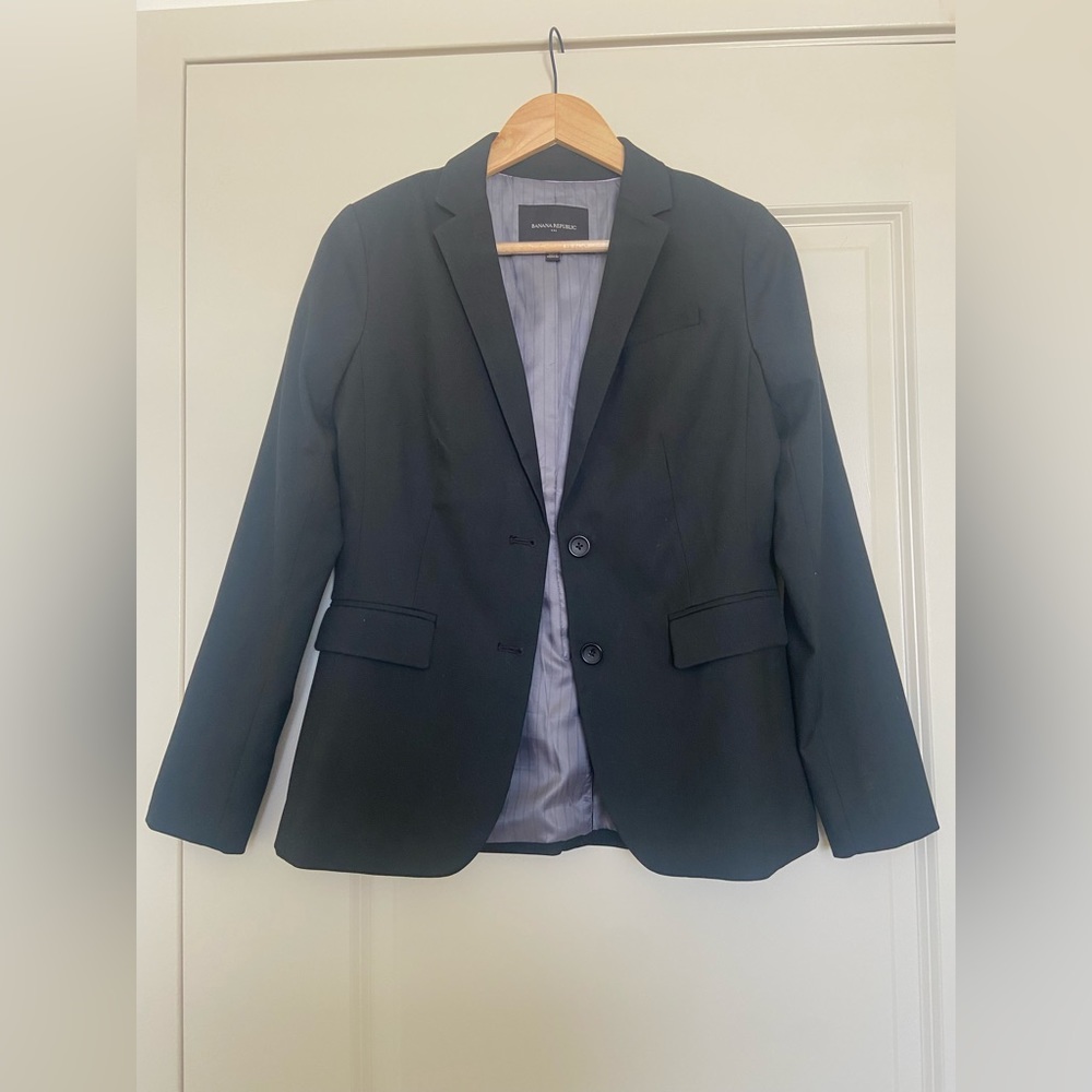 Banana Republic Black Blazer (Size 2) NWOT